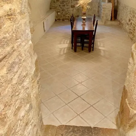 Authentique Bijou Coeur D'orange A 2 Pas Du Theatre Antique! Holiday home