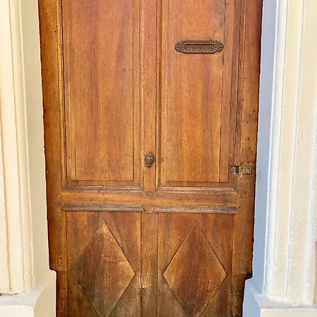 Casa vacanze Authentique Bijou Cœur D’orange à 2 Pas Du Théâtre Antique!